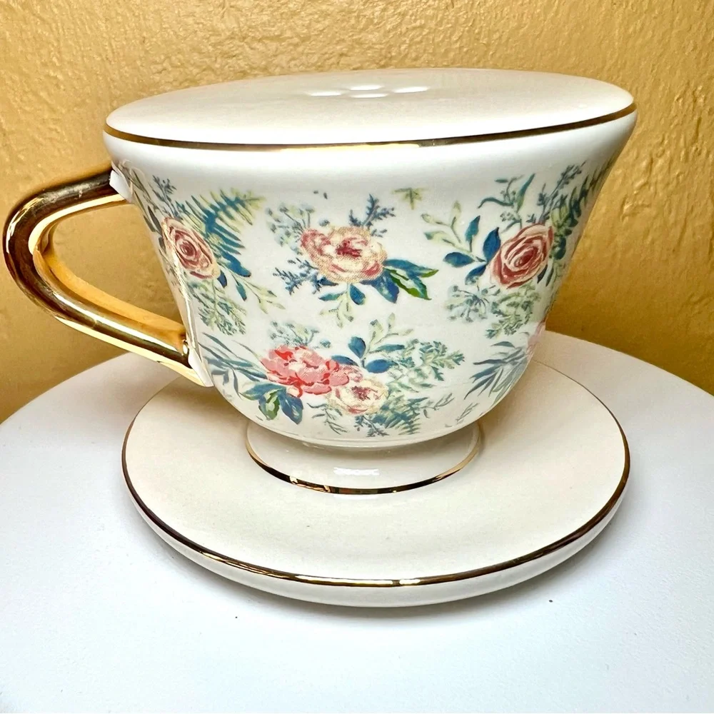 Set of 2 Floral Teacups on Saucers Ceramic Salt & Pepper Shakers Tea Party - Picture 8 of 14